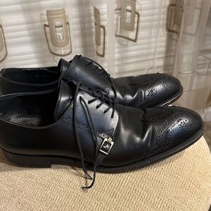 Louis Vuitton Elegant Black Leather Oxfords